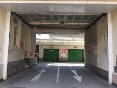 NL 105 Bilderstrecke 02 Durchgang zum Hof
